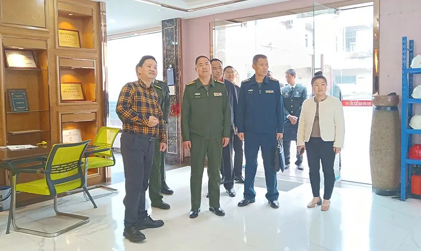 佛山軍分區(qū)政委、禪城區(qū)委常委領(lǐng)導(dǎo)一行蒞臨金凱地調(diào)研指導(dǎo)工作